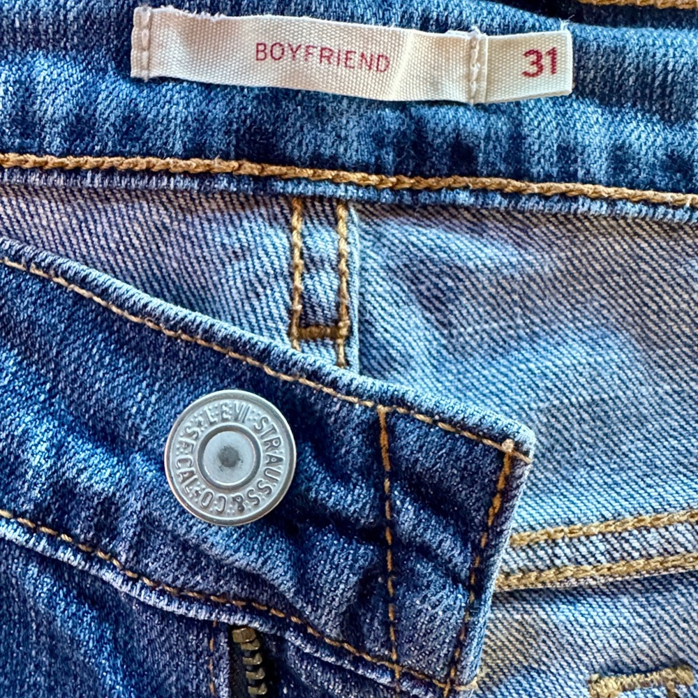 Levi's Boyfriend Jeans Mid-Rise Tapered Leg (W31 L27) - Picture 11 of 16
